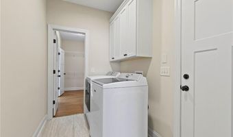 2368 MIMMS Ln, Auburn, AL 36832