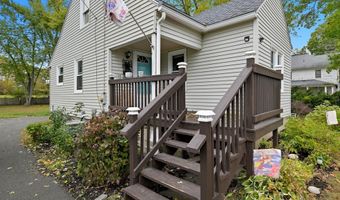 122 Southwick St, Agawam, MA 01030