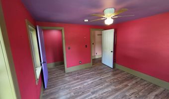 128 Elm St, Cabot, VT 05647