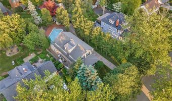 49 Burbank Dr, Amherst, NY 14226