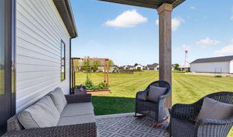 5895 Menza Dr, Auburn, IN 46706