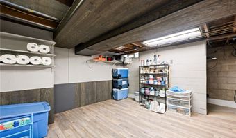 107 Hilltop Dr, Amherst, OH 44001