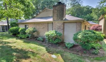 123 Pine Glen Dr, East Greenwich, RI 02818