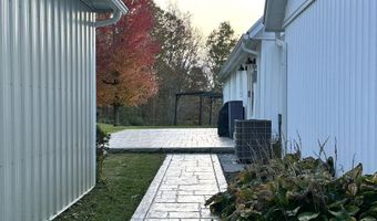 29455 Chestnut Dr, Albany, OH 45710