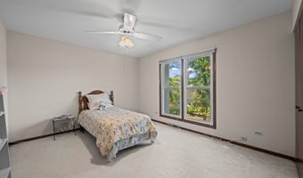 1507 W Plymouth Dr, Arlington Heights, IL 60004