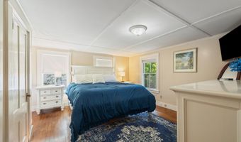 75 Ledgelawn Ave, Bar Harbor, ME 04609