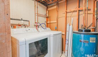 36 Benson Dr, Danbury, CT 06810