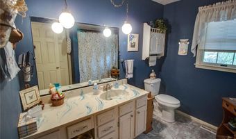 5328 Seminary Rd, Alton, IL 62002