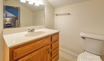 9 Koenig Way, Asheville, NC 28804