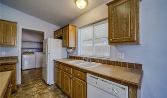 521 Roadrunner Dr, Bullhead City, AZ 86442