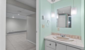 71 Hawthorne Pl, North Providence, RI 02904