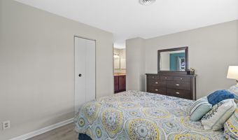 2 Captains Ct 3, Madison, WI 53719
