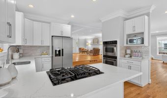 5907 CONWAY Rd, Bethesda, MD 20817