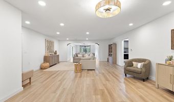 91 Kay Ln, Anderson, MO 64831