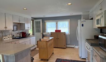 806 Main St, Albany, VT 05820