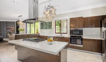 10405 BOSWELL Ln, Potomac, MD 20854