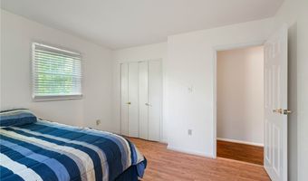 8502 WOODBINE Ln, Annandale, VA 22003