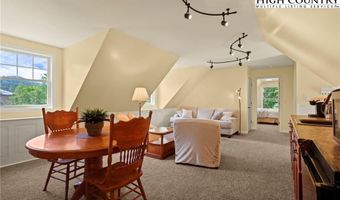 140 Library Ln, Banner Elk, NC 28604