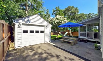 5029 22ND St S, Arlington, VA 22206