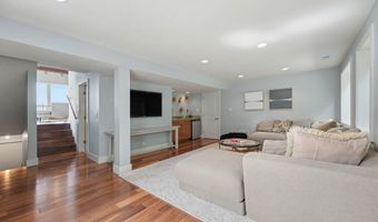 419 E Lake Front Dr, Beverly Shores, IN 46301