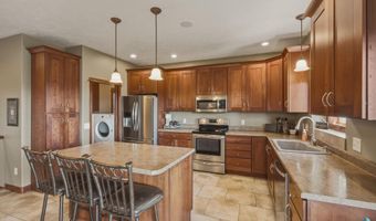 1901 W Tyler Cir, Brandon, SD 57005