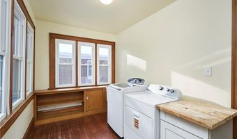 141 Storer Ave, Akron, OH 44302