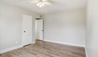 1317 S WALTER REED Dr 17201, Arlington, VA 22204