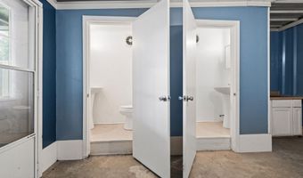 504 Orange Dr, Abbeville, LA 70510