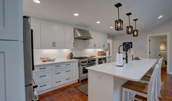 1307 Floyd Spgs, Armuchee, GA 30105