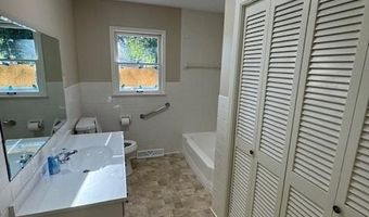 111 S High St, Arma, KS 66712