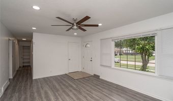 825 SE 4th St, Ankeny, IA 50021