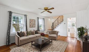 9 Fairfield Ave, Danbury, CT 06810