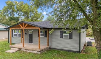 1105 Pearl St, Austin, IN 47102