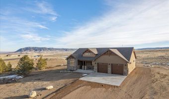 18 RAINBOW VALLEY LODGE Rd, Centennial, WY 82055