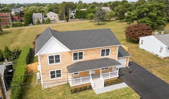 24 Perry Ave, Middletown, RI 02842