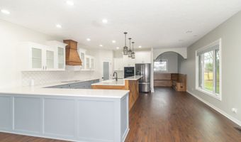 707 Fairington Way, Alexandria, IN 46001