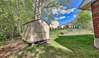 287 Hull St, Bristol, CT 06010