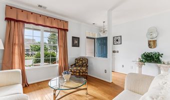 10 Pierhead Dr, Barnegat, NJ 08005