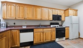 1238 Hunters Walk, Ashland, OH 44805