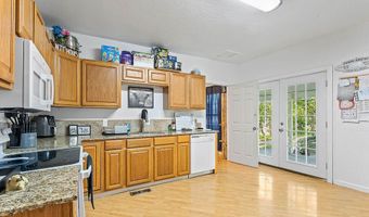 202 Oak St, Anderson, MO 64831