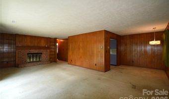 184 Laurel Rd, Arden, NC 28704
