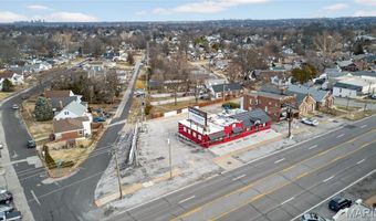 8713 Gravois Rd, Affton, MO 63123