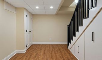 6 Searles Rd, Darien, CT 06820