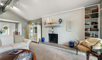 3673 ACE Dr, Akron, OH 44319