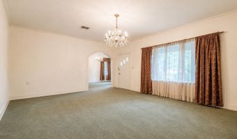 6142 Masonic Dr, Alexandria, LA 71031