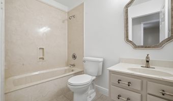 16304 Waycross Dr, Biloxi, MS 39532