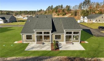 40 Overlook Ln, Glocester, RI 02814