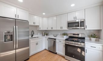 4914 22ND St N, Arlington, VA 22207