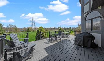 275 Camden Ln, Aurora, OH 44202