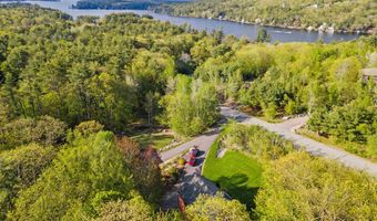 40 Lakewood Dr, Alton, NH 03810